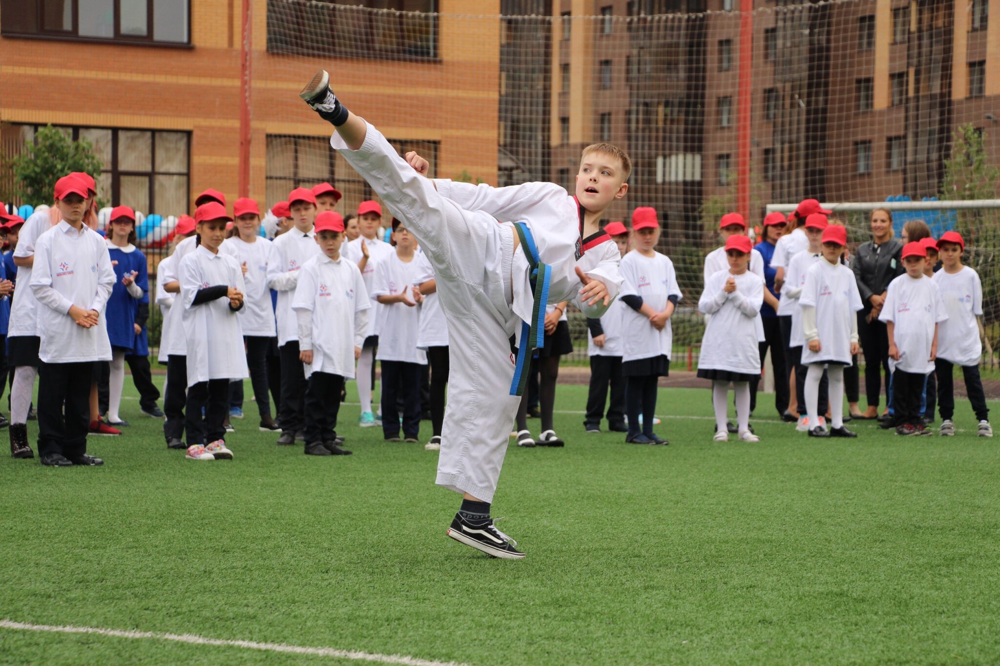 Школьный спорт. Спортивные секции для детей в Кудрово. Заневская спортивная школа Кудрово. Школа в Кудрово 2019 1 сентября. ЦО Кудрово баскетбол.